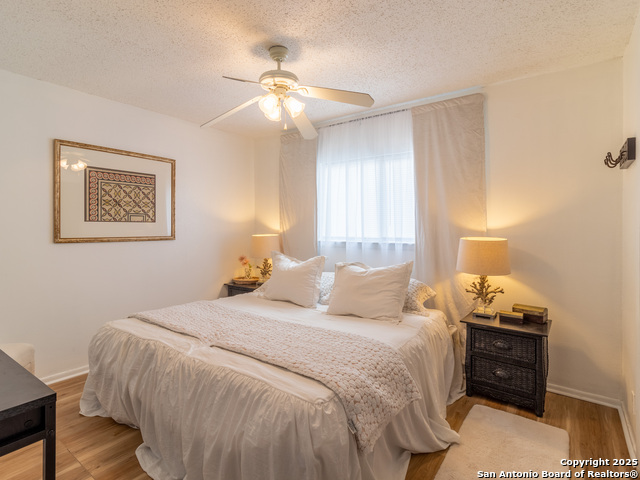 Image 23 of 33 For 10006 Sandy Field