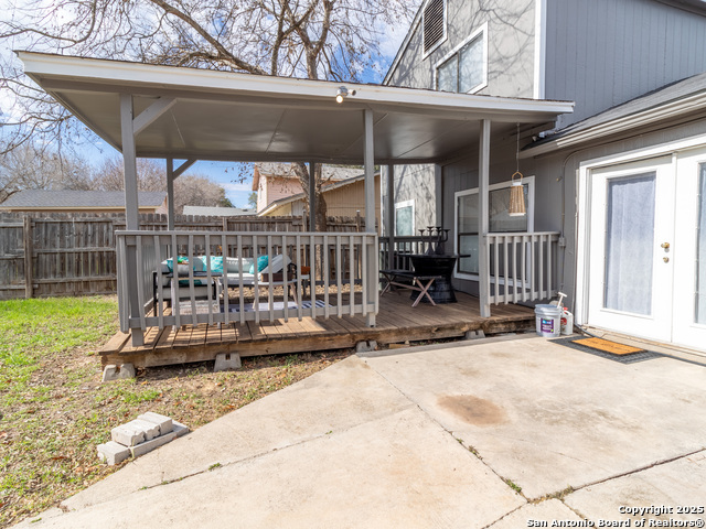 Image 29 of 33 For 10006 Sandy Field
