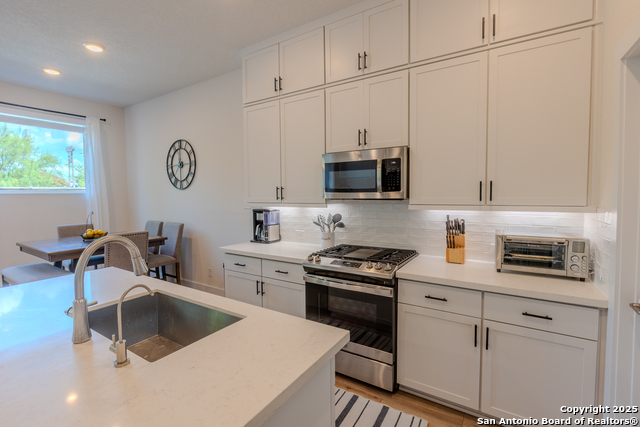 Image 10 of 31 For 8851 Oakland Rd #24