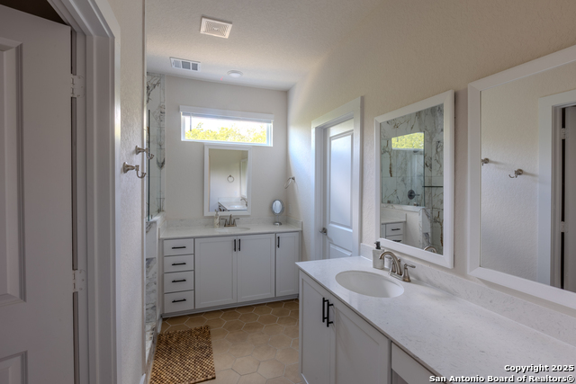 Image 15 of 31 For 8851 Oakland Rd #24