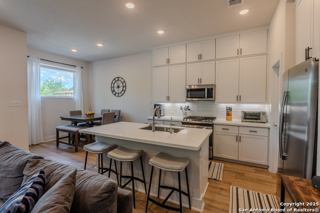 Image 8 of 31 For 8851 Oakland Rd #24