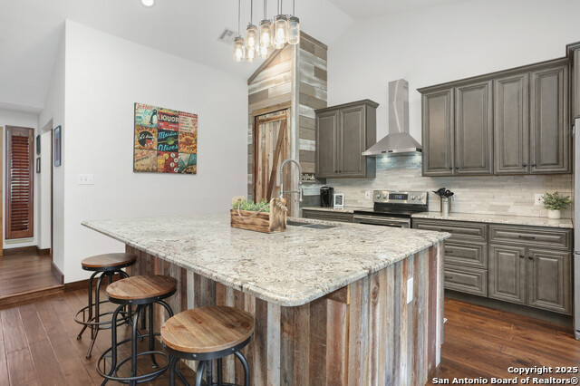 Image 10 of 53 For 4534 Black Walnut Woods