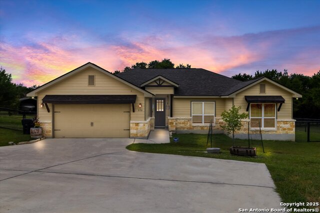 Details for 570 La Paloma, Canyon Lake, TX 78133