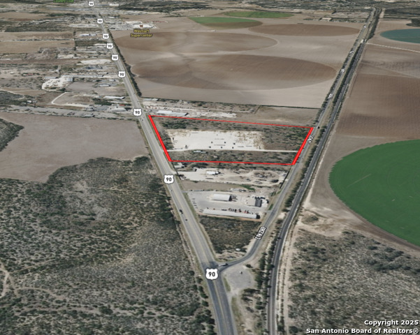 Listing photo id 0 for 32.89 Acres Us Hwy 90