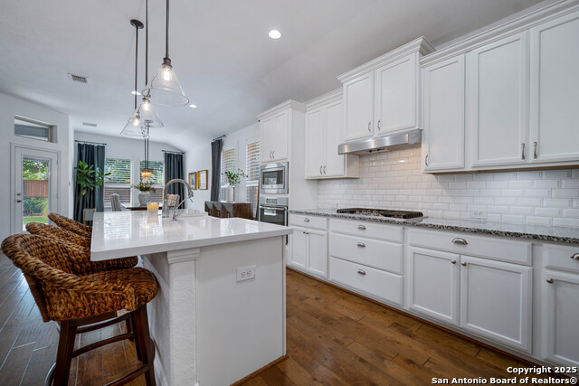 Listing photo id 9 for 487 Mission Hill