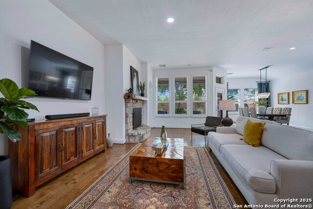 Listing photo id 14 for 487 Mission Hill