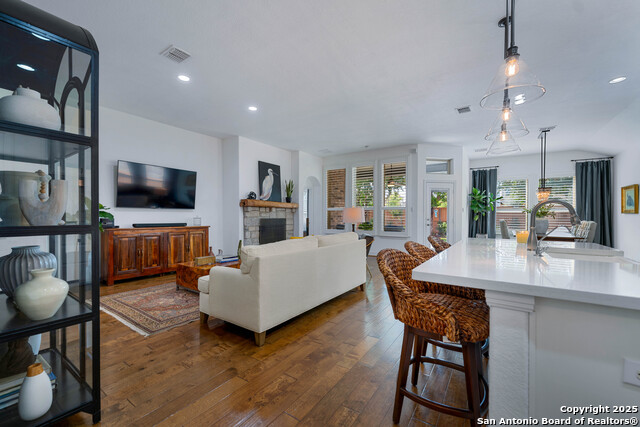 Listing photo id 16 for 487 Mission Hill