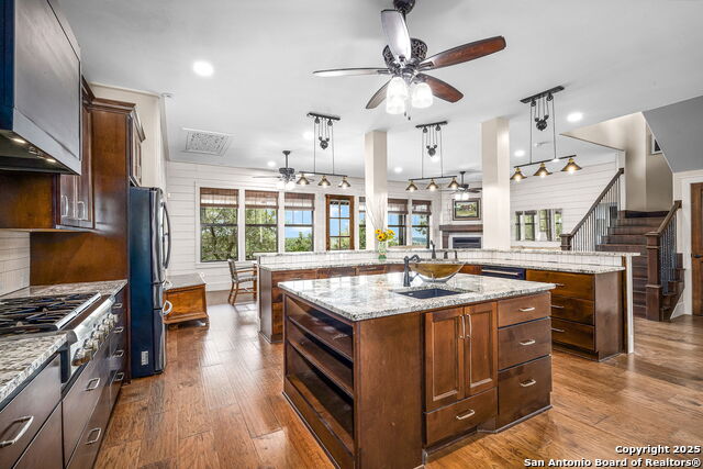 Image 15 of 39 For 2101 Passare