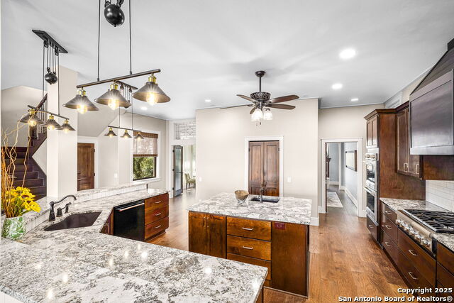 Image 16 of 39 For 2101 Passare