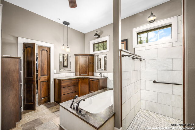 Image 21 of 39 For 2101 Passare