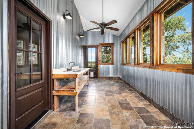 Image 29 of 39 For 2101 Passare