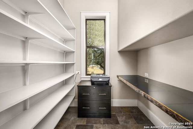 Image 30 of 39 For 2101 Passare