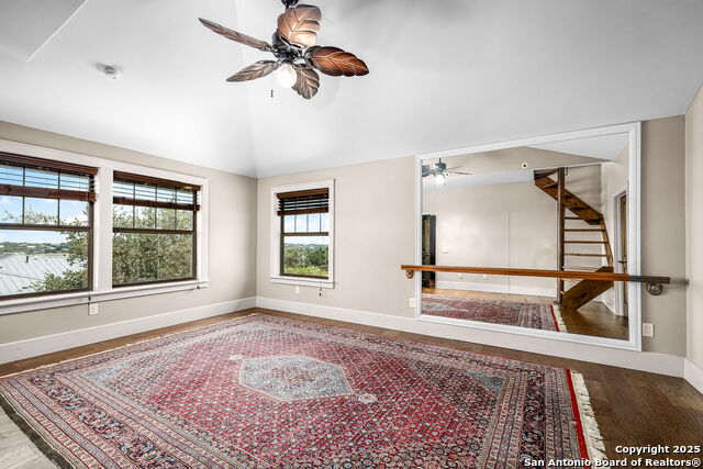 Image 36 of 39 For 2101 Passare