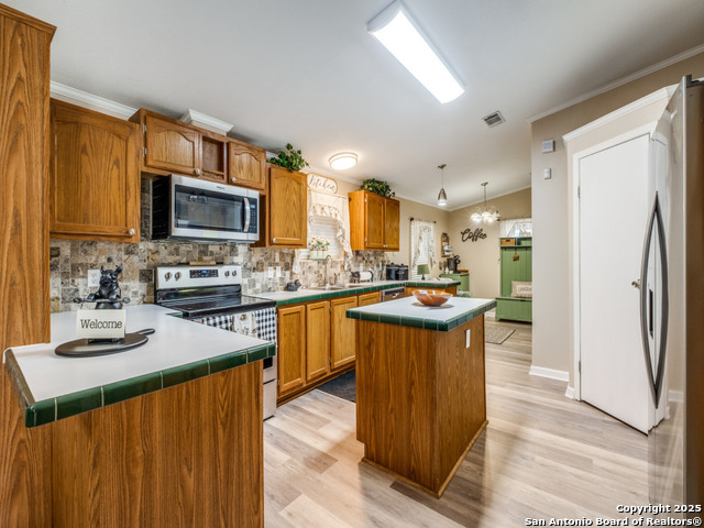 Image 6 of 15 For 402 Galveston St