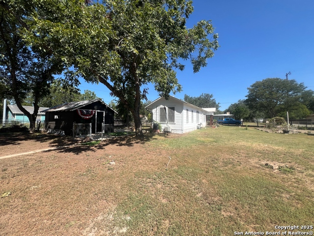 Image 14 of 17 For 1015 Zunker St