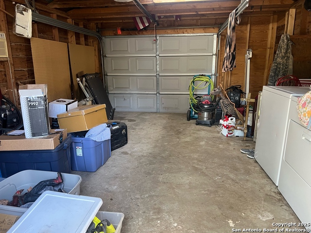 Image 17 of 17 For 1015 Zunker St