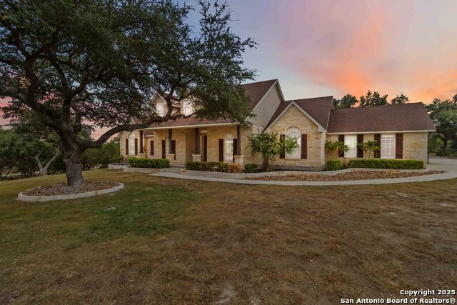 Listing photo id 0 for 1012 Rivers Peak