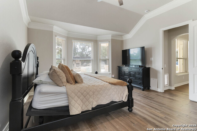 Listing photo id 19 for 1012 Rivers Peak