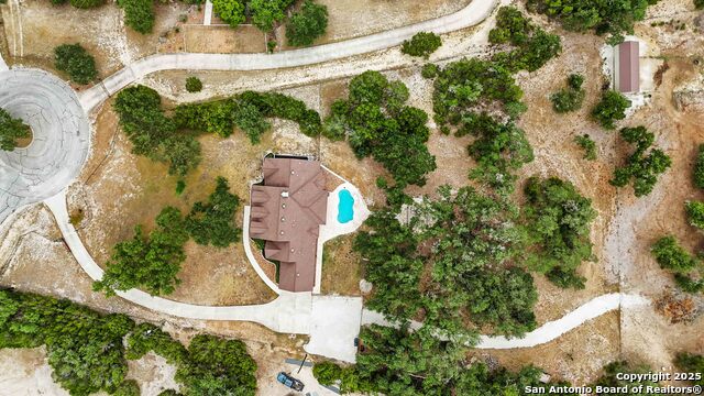 Listing photo id 41 for 1012 Rivers Peak
