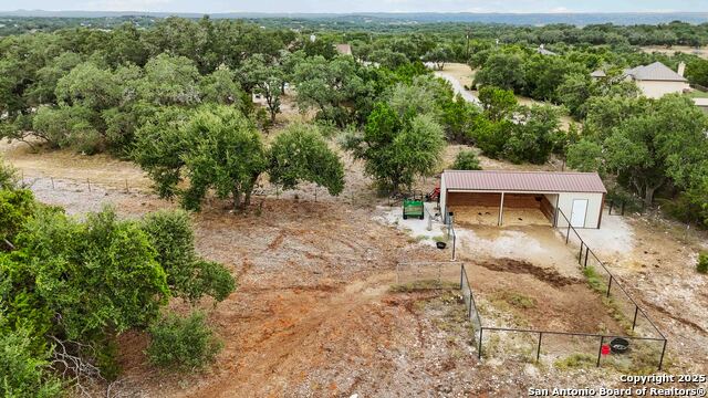 Listing photo id 45 for 1012 Rivers Peak