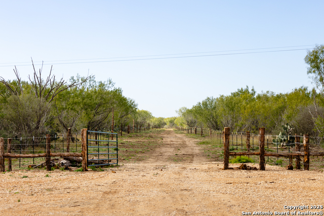 Image 12 of 12 For 7 Fm 1581  