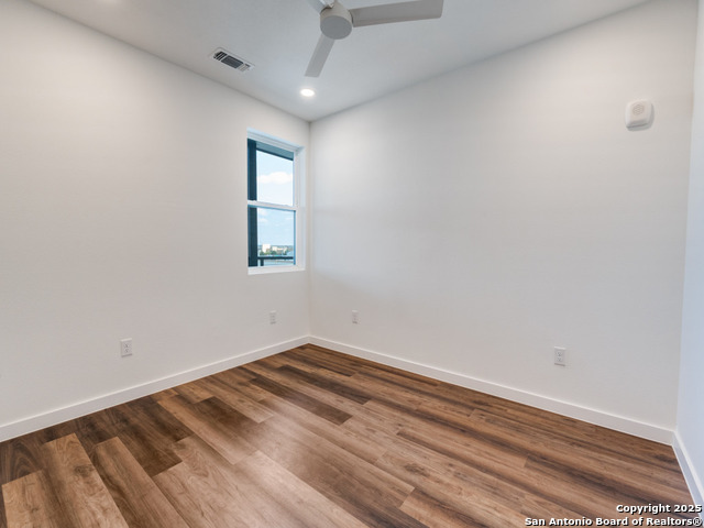 Image 10 of 33 For 2165 Gabriels Pl  1312