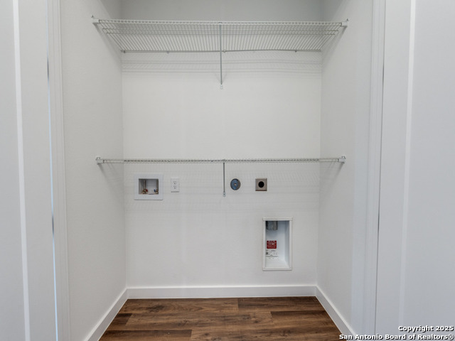 Image 11 of 33 For 2165 Gabriels Pl  1312