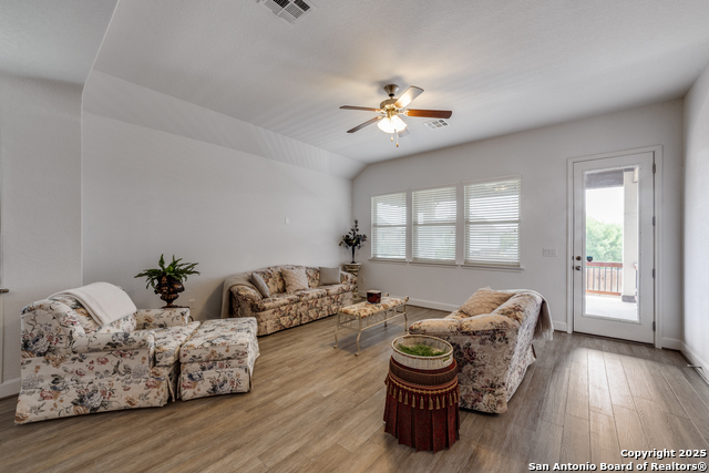 Image 12 of 27 For 836 Silver Fox