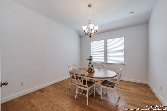 Image 15 of 27 For 836 Silver Fox