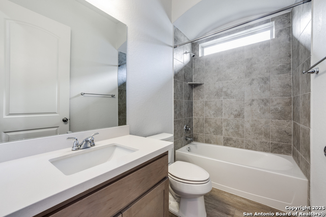 Image 22 of 27 For 836 Silver Fox