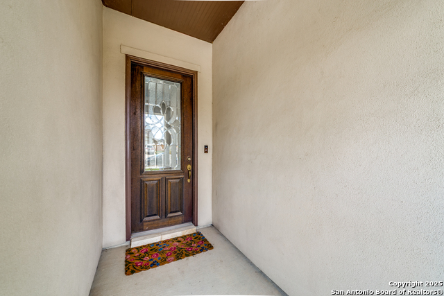 Image 4 of 27 For 836 Silver Fox