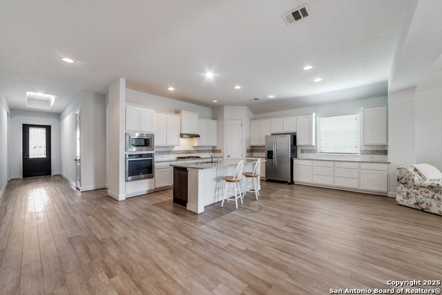 Image 5 of 27 For 836 Silver Fox