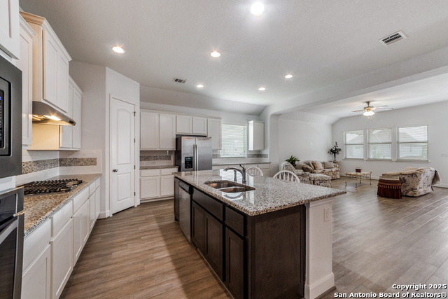 Image 6 of 27 For 836 Silver Fox