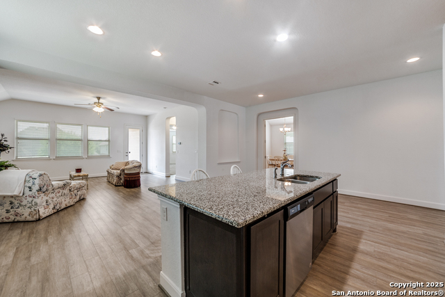 Image 8 of 27 For 836 Silver Fox