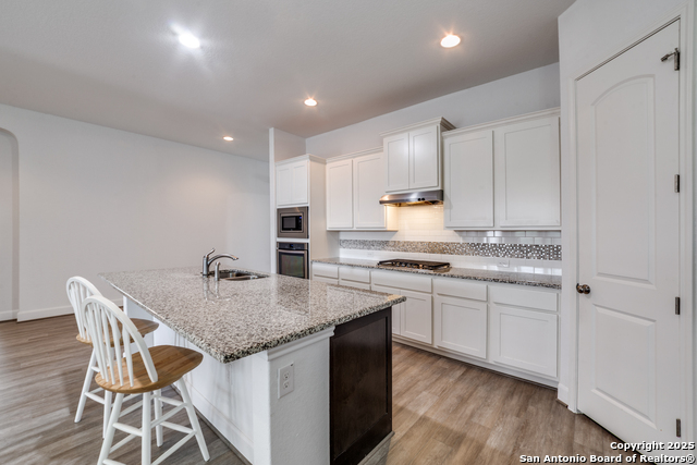 Image 9 of 27 For 836 Silver Fox