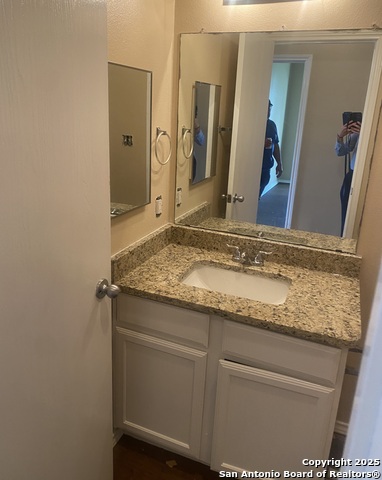 Image 7 of 21 For 1000 Diamond 1302