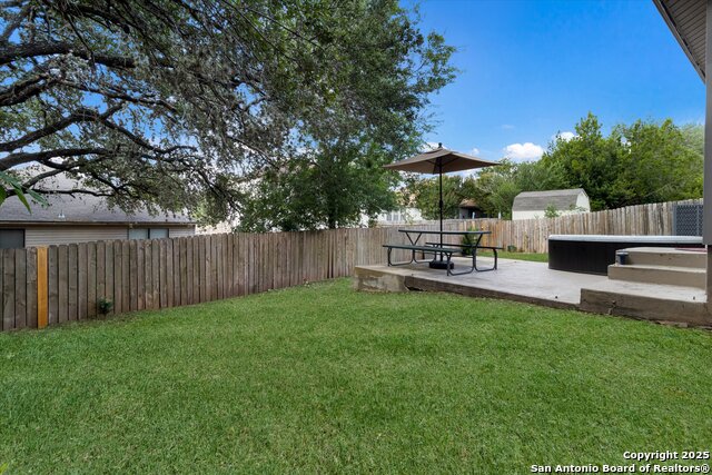 Image 23 of 30 For 9422 Winding Elm