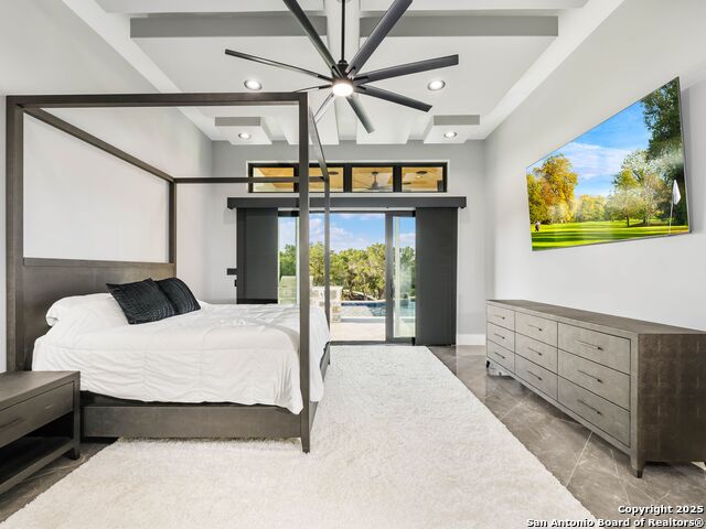 Listing photo id 18 for 25003 Miranda Ridge