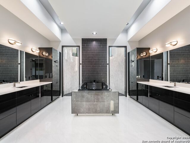 Listing photo id 19 for 25003 Miranda Ridge