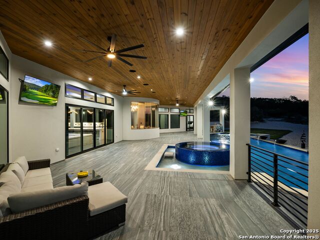 Listing photo id 34 for 25003 Miranda Ridge