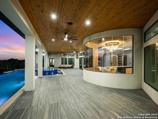 Listing photo id 36 for 25003 Miranda Ridge