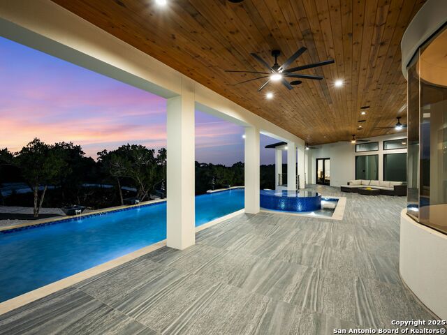 Listing photo id 37 for 25003 Miranda Ridge