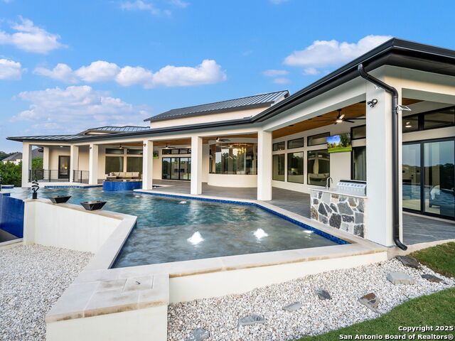 Listing photo id 40 for 25003 Miranda Ridge