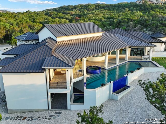 Listing photo id 42 for 25003 Miranda Ridge