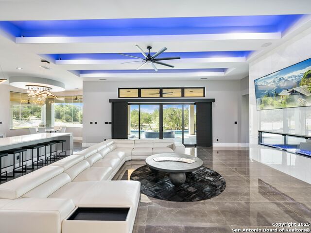 Listing photo id 5 for 25003 Miranda Ridge