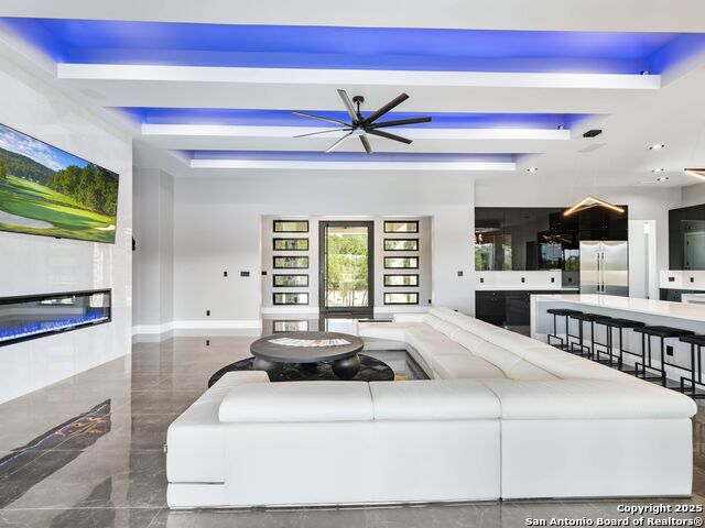 Listing photo id 7 for 25003 Miranda Ridge