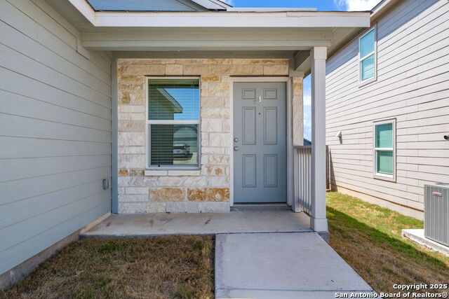 Image 4 of 26 For 5331 Hornbeck Heights