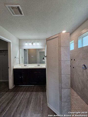 Image 6 of 13 For 6103 Travis Summit