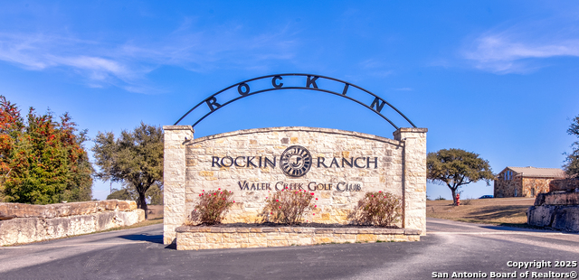 Details for 104 Ira Long, Blanco, TX 78606