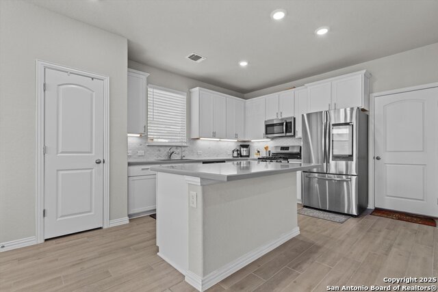 Image 3 of 21 For 2083 Cowan  